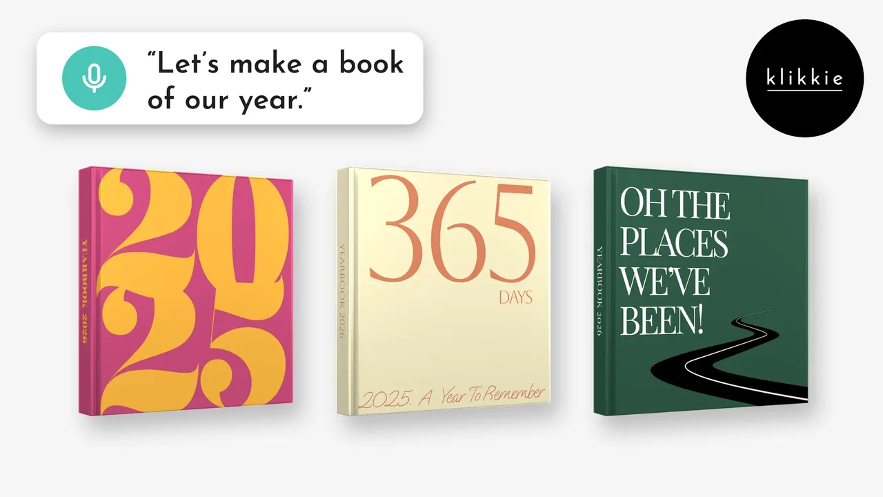 Tres álbumes del año de klikkie, 2025, 365 Days y Oh the places we’ve been, con las palabras “Let’s make a book of our year.”